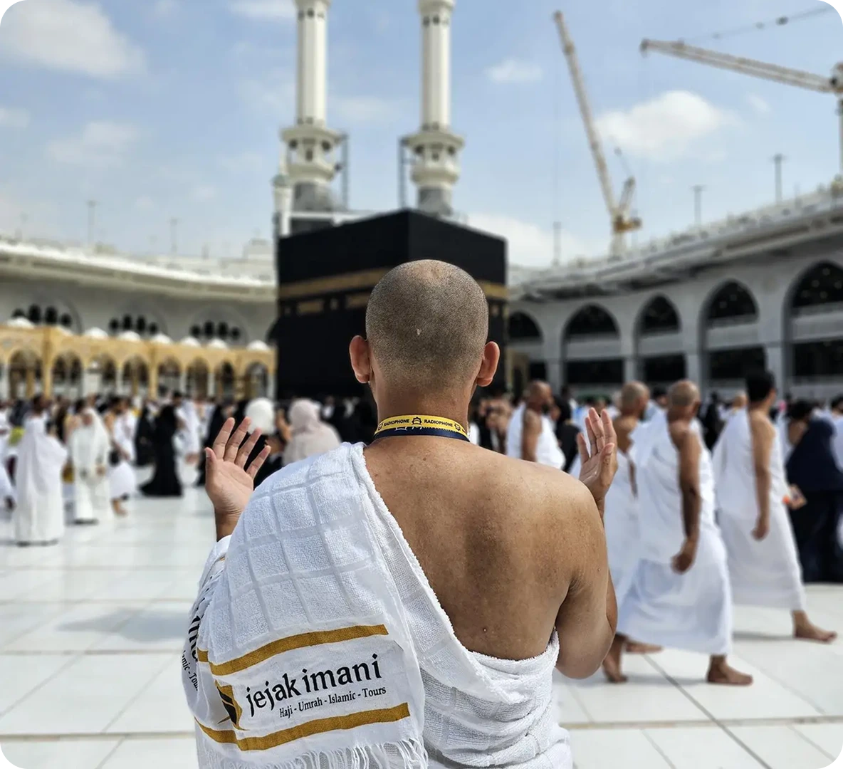 page-umroh-hero