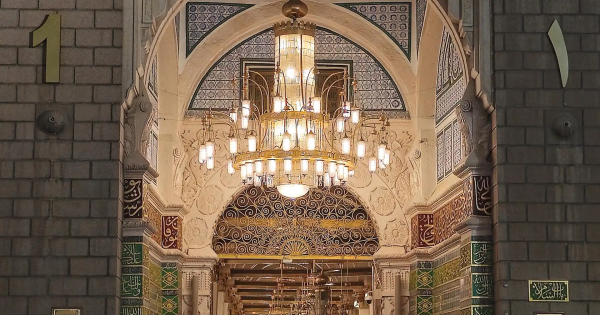 Masuk Lewat Pintu Ini Kalo Ingin ke Raudhah!